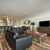 Отель Spacious Luxury Apartment With Beautiful Views Of The Marina, фото 21