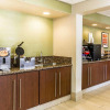 Отель Econo Lodge And Suites Bricktown, фото 22