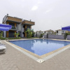 Отель Flat w Shared Pool and Balcony 8 min to Beach, фото 16