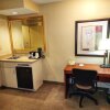 Отель La Quinta Inn & Suites Appleton College Avenue, фото 37