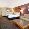 Отель La Quinta Inn & Suites by Wyndham Tacoma - Seattle, фото 17
