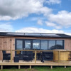 Отель Cleeves Cabins, Arran Luxury Lodge With hot tub, фото 1