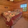 Отель Smoky Mountain Hideaway 7 Bedroom Home with Hot Tub, фото 8
