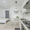 Отель Black and White apartment by Wonderful Italy, фото 6