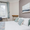 Отель NEW Sleek 1BD Edinburgh City Centre Stay, фото 15