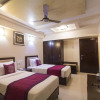 Отель OYO Premium Kanjurmarg Bhandup West, фото 3