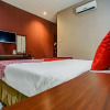 Отель Super OYO 3936 Hotel Trisula Makassar, фото 3