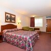 Отель Econo Lodge Inn & Suites Salina, фото 5