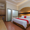 Отель RedDoorz near RS Harapan Pematangsiantar, фото 4