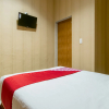 Отель OYO 741 Hotel Labuhan Raya, фото 10