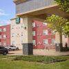 Отель Days Inn & Suites Whitecourt, фото 17