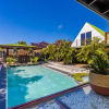Отель Private Retreat w 5 BR Spa Pool Jacuzzi, фото 22