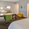 Отель Hampton Inn & Suites San Jose Airport, фото 21