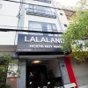 Отель Lalaland Hostel в Куинене
