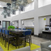 Отель Hampton Inn & Suites Irvine Orange County Airport, фото 13