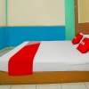 Отель OYO 92469 Hotel Sahabat, фото 15