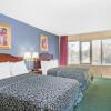 Отель Blue Way Inn & Suites Wichita East, фото 6