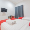 Отель RedDoorz Plus near Siloam Hospital Balikpapan, фото 6