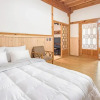 Отель Gangneung Booyoonok Hanok Pension, фото 10