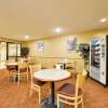 Отель Americas Best Value Inn East Syracuse, фото 17