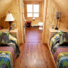 Отель Bear Creek Lodge and Cabins in Helen Ga - Pet Friendly, River on Property, Walking Distance to downt, фото 20
