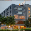 Отель Pinnacle Grand Hotel and Banquets, фото 1