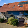 Отель Holiday Apartment in the Blue Barn, фото 1