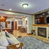 Отель Warm & Cozy Mansfield Home: Deck, Gas Fire Table!, фото 1