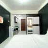 Отель Good Choice Studio At Riverview Jababeka Apartment, фото 1