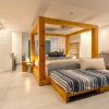 Отель YOLO Spaces – The White House Boutique Villa, фото 2