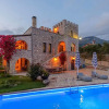 Отель Majestic Chateau - Spectacular Seascapes & Pool, фото 10