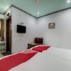 Отель Sunraj Residency By OYO Rooms, фото 10