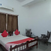 Отель OYO 14119 Hotel Manwar, фото 15