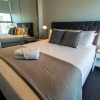 Отель Turnkey Accommodation - Victoria Harbour Docklands, фото 20