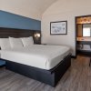 Отель SureStay Hotel by Best Western Virginia Beach Royal Clipper, фото 25