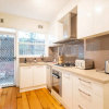 Отель Sunny 1 Bedroom Flat in Quiet St Kilda With Parking, St Kilda, фото 1
