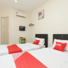 Отель OYO 89902 Semerah Suites Homestay, фото 2
