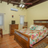 Отель Sea La Vie In West Bay 1 Bedroom Condo, фото 5