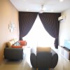 Отель Sea View Homestay @ Country Garden Danga Bay, фото 23