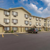 Отель White Pines Inn & Suites, фото 1