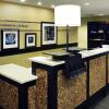 Отель Hampton Inn by Hilton Winnipeg Airport/Polo Park, фото 27