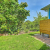 Отель Hutchinson Island Cottage: Steps to the Beach, фото 20