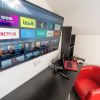Отель Studio Available Close to Queen Elizabeth Hospital, фото 10