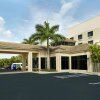 Отель Hilton Garden Inn West Palm Beach Airport в Уэст-Палм-Биче