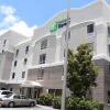 Отель Holiday Inn Express Hotel & Suites Clearwater/Us 19 N, an IHG Hotel в Клируотере