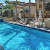 Отель Beautiful Seacrest Home, Sleeps 16 - Lagoon Pool and Beach Tram Service, фото 16