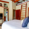 Отель Exclusive - secluded spot on Flamingo Beach - sleep to the sound of the surf, фото 4