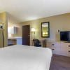Отель Extended Stay America Stockton March Lane, фото 4