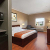 Отель Lone Star Inn & Suites, фото 3