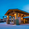 Отель Prestige Hudson Bay Lodge & Conference Centre, WorldHotels Crafted Collection, фото 1